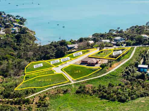 123 Greenslade Road, Raglan