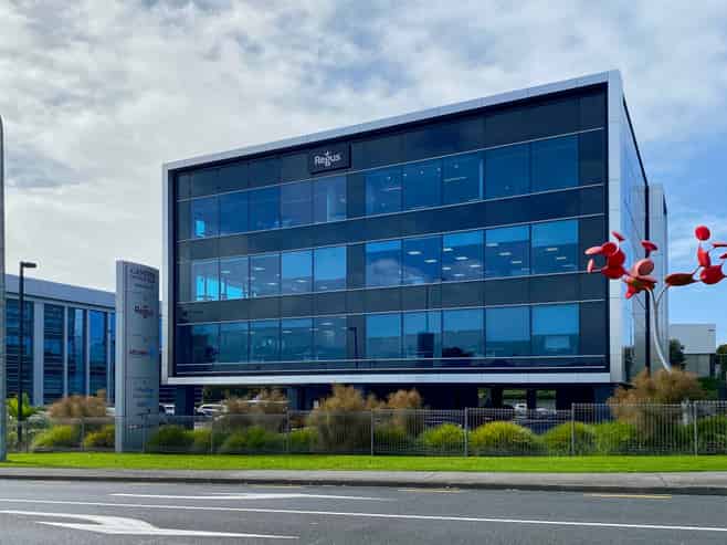 Office space for 10 in Regus Constellation Drive