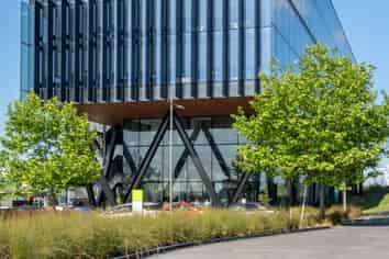 Unlimited coworking access in Regus Airport