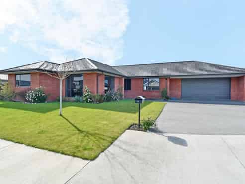 11 Wearing Place, Woodend Beach