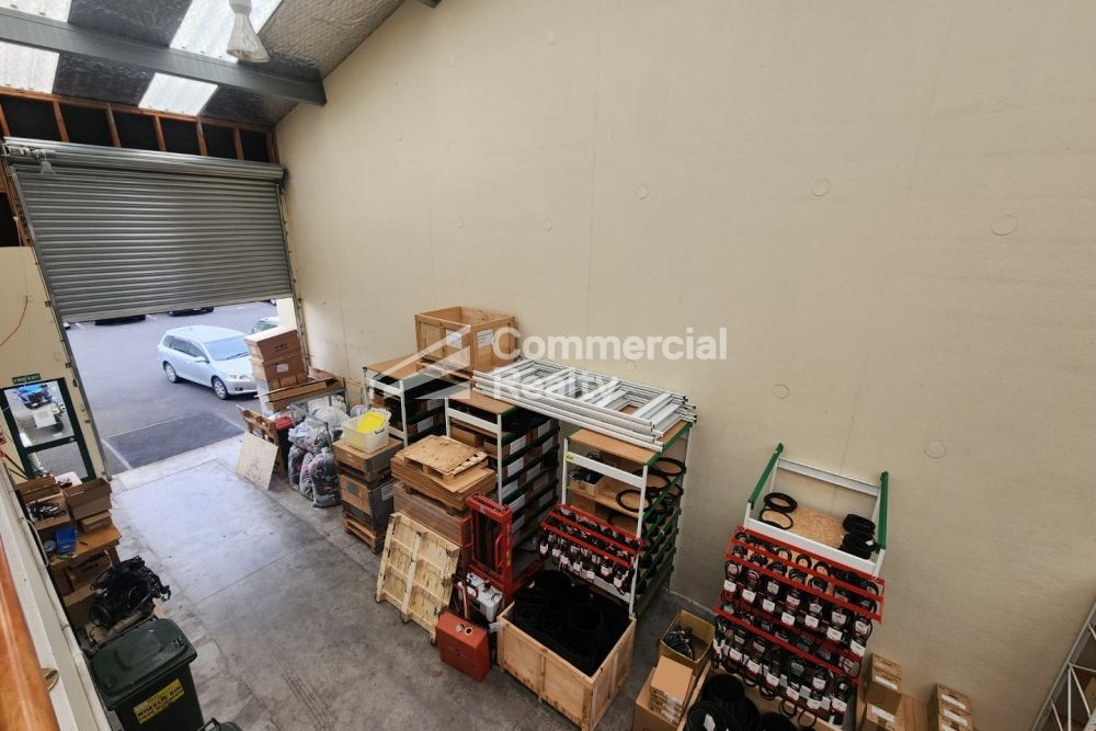 Warehouse + Office/accommodation In Prime Location - Meer