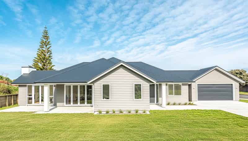14 Longbeach Drive, Castlecliff