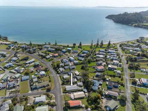 14 Peninsula Parade, Mangonui