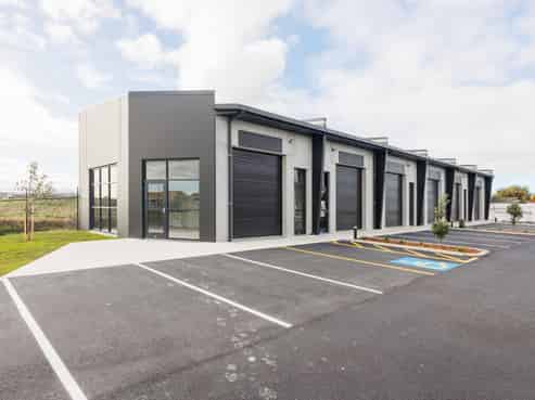 Airport industrial storage units