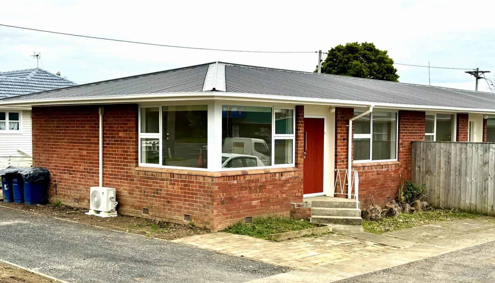 2/33 Shakespeare Road, Milford, North Shore City For Rent