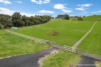 2594 Awhitu Road, Awhitu