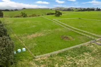 2594 Awhitu Road, Awhitu