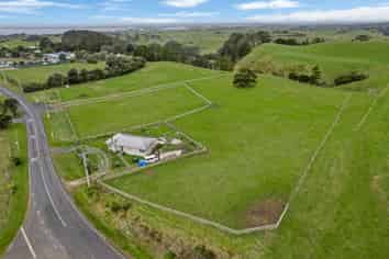 2590 Awhitu Road, Awhitu