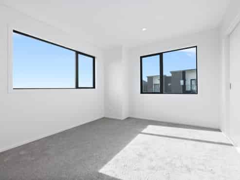 4-12 Kautawa Lane, Massey