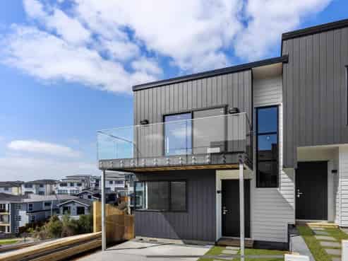 4-12 Kautawa Lane, Massey