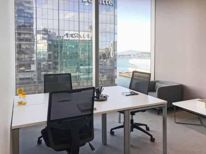 Tailor-made offices for 3 in Spaces Commercial Bay