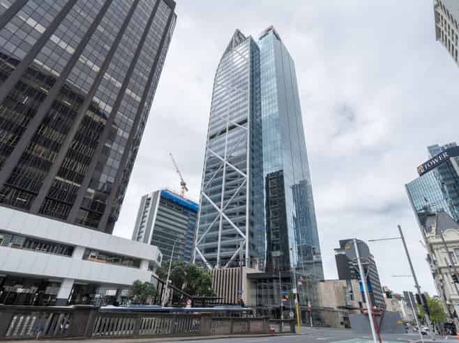 Tailor-made offices for 3 in Spaces Commercial Bay