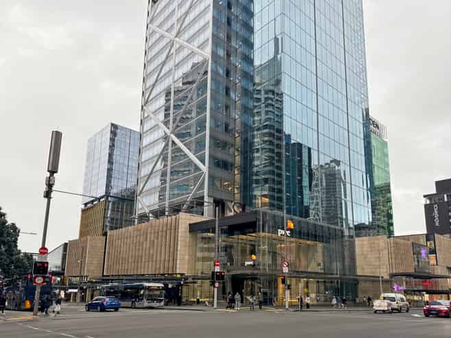 Serviced office space in Commercial Bay for 15 