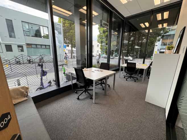 Office space for 3 person in 110 Carlton Gore Rd