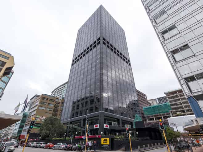 Office space for 5 person in Regus Willis St