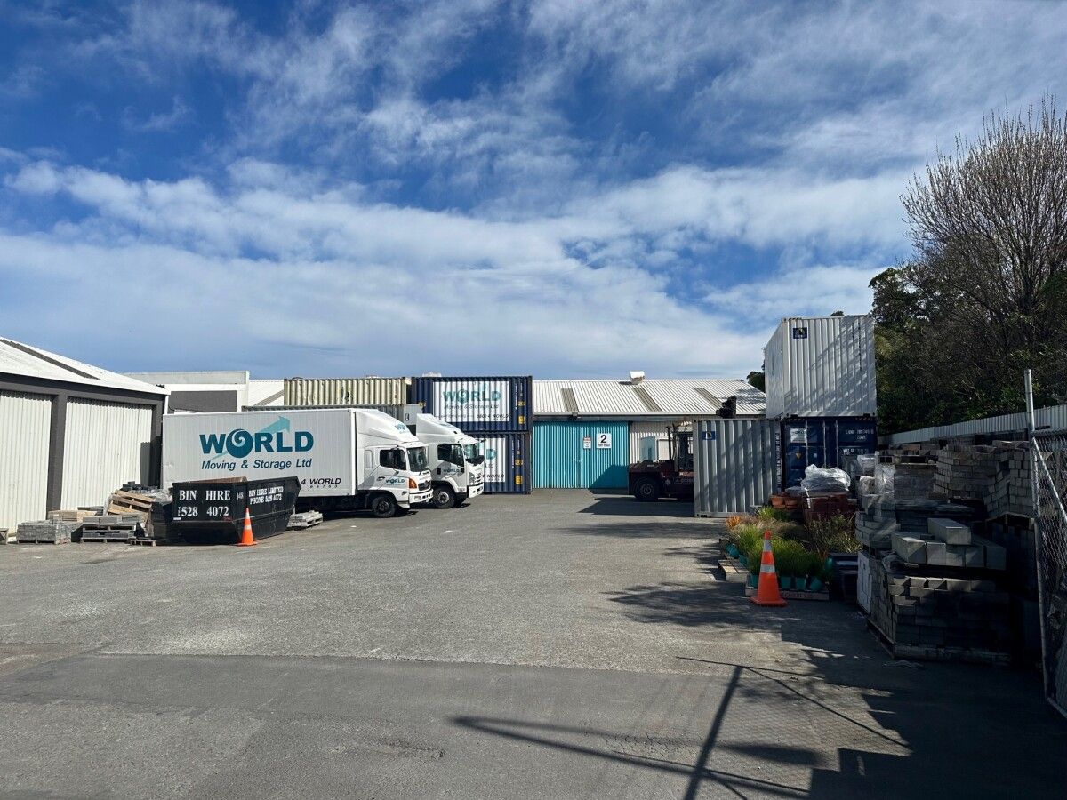 Seaview Warehouse and Yard - Görünüm 2