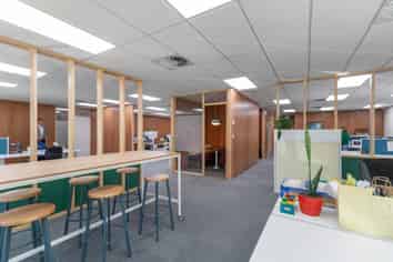 Offices with great parking suit owner occupier/investor