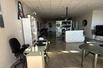 Retail premise on busy Cameron Road