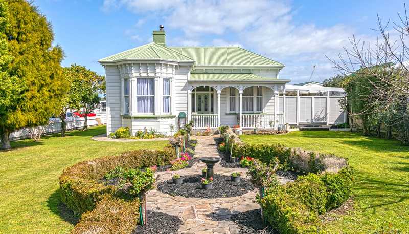 270 Tiki Road , Coromandel