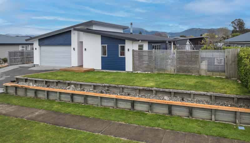 6 Memorial Drive, Motueka