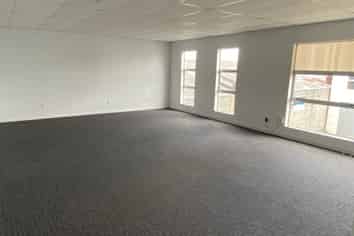 Versatile Sockburn unit 110sqm