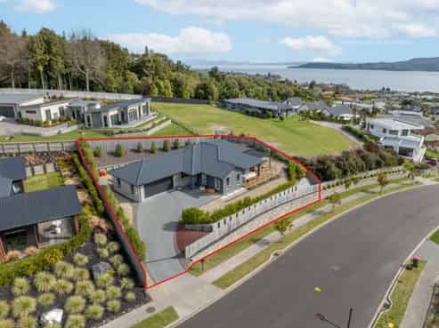 36 Botanical Heights Drive, Waipahihi