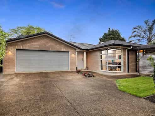 64 George Crescent, Buckland