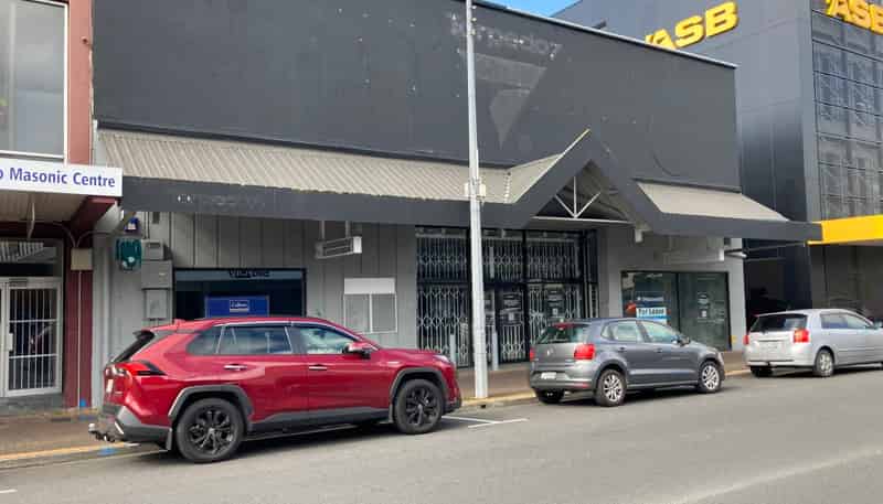 282 Barton Street, Hamilton Central
