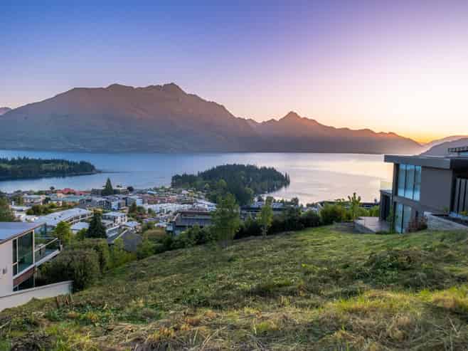 50 Belfast Terrace, Queenstown Hill