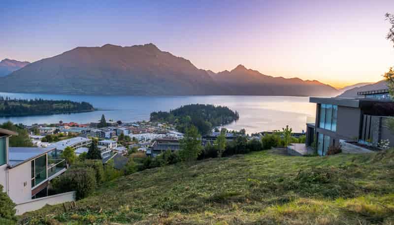 50 Belfast Terrace, Queenstown Hill