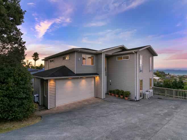 188 Whangaparaoa Road, Red Beach