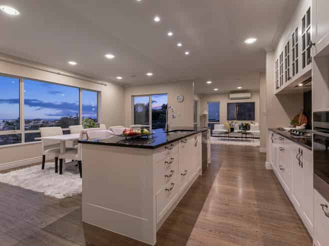 188 Whangaparaoa Road, Red Beach
