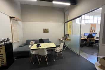 Great exposure!  130sqm office or showroom