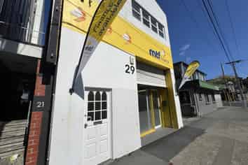 Great exposure!  130sqm office or showroom