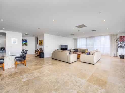 8D/2 St Martins Lane, Grafton