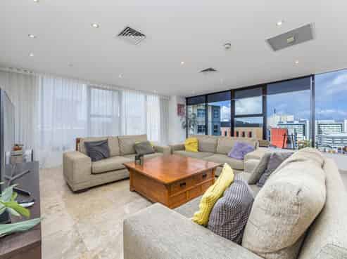 8D/2 St Martins Lane, Grafton