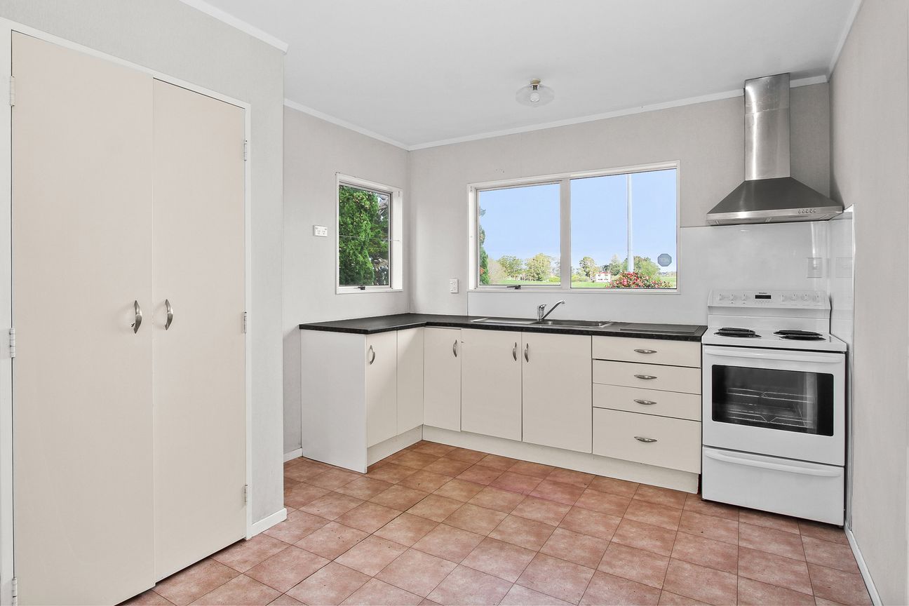 3 Bed - 2 Bath with potential - Widok 6