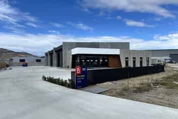 Commercial Unit for Lease