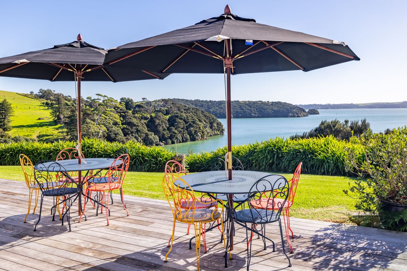 Waterfront Wonder in the Bay of Islands - Daha fazla