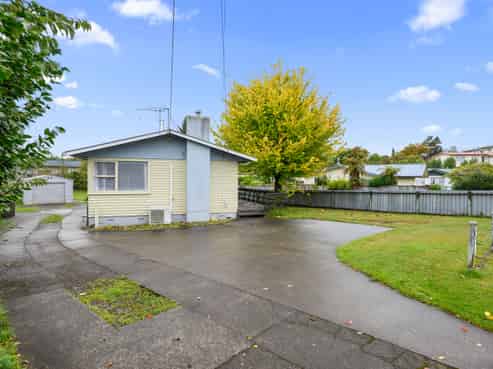 242 Sunset Road, Sunnybrook