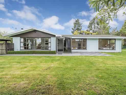 14 Taiaroa Place, Southbridge