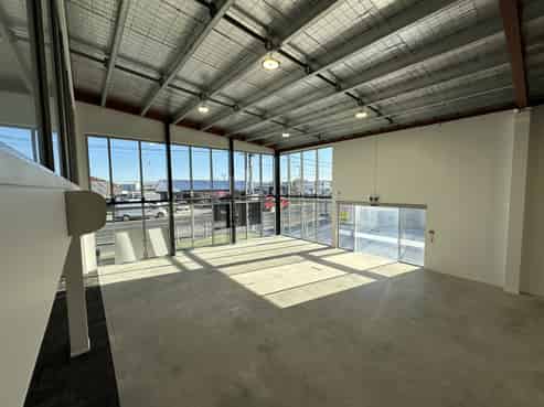 A-Grade Industrial unit on Austin Street