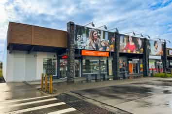 Prime Retail Opportunity at Auckland Airport Shopping Centre