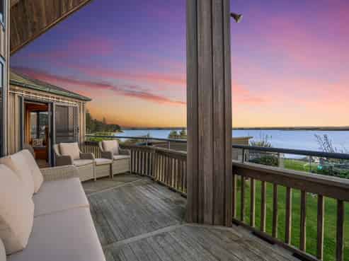 694 Pukehina Parade, Pukehina