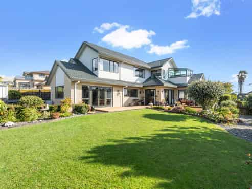 10 Capistrano Mews, Goodwood Heights