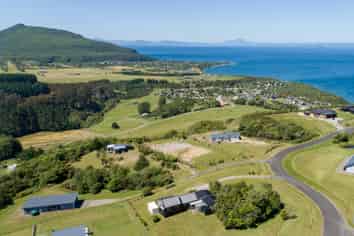 5A Rangikatea Road, Omori