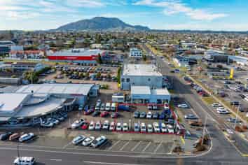 Prominent CBD corner location