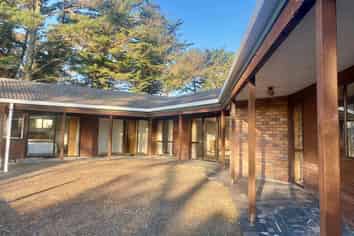 1214 East Coast road, Dairy Flat
