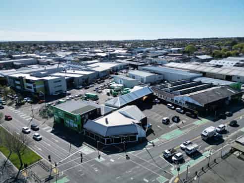 Strategically Located Showroom With Great Exposure