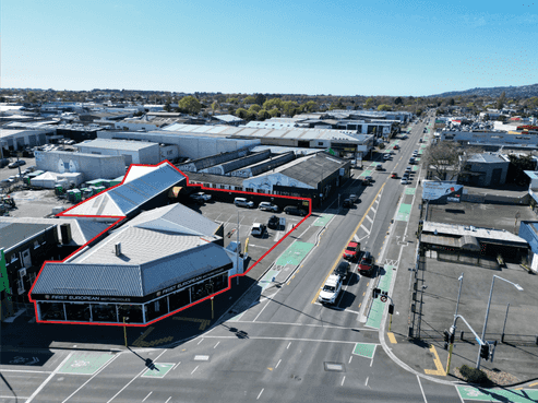 Strategically Located Showroom With Great Exposure